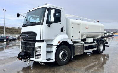 Cisterna de riego y baldeo 10.000 L con barra inferior integrada, barra de baldeo y nuevo cañón frontal