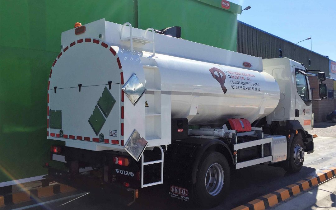Cisterna Rigual para transporte de aceites.