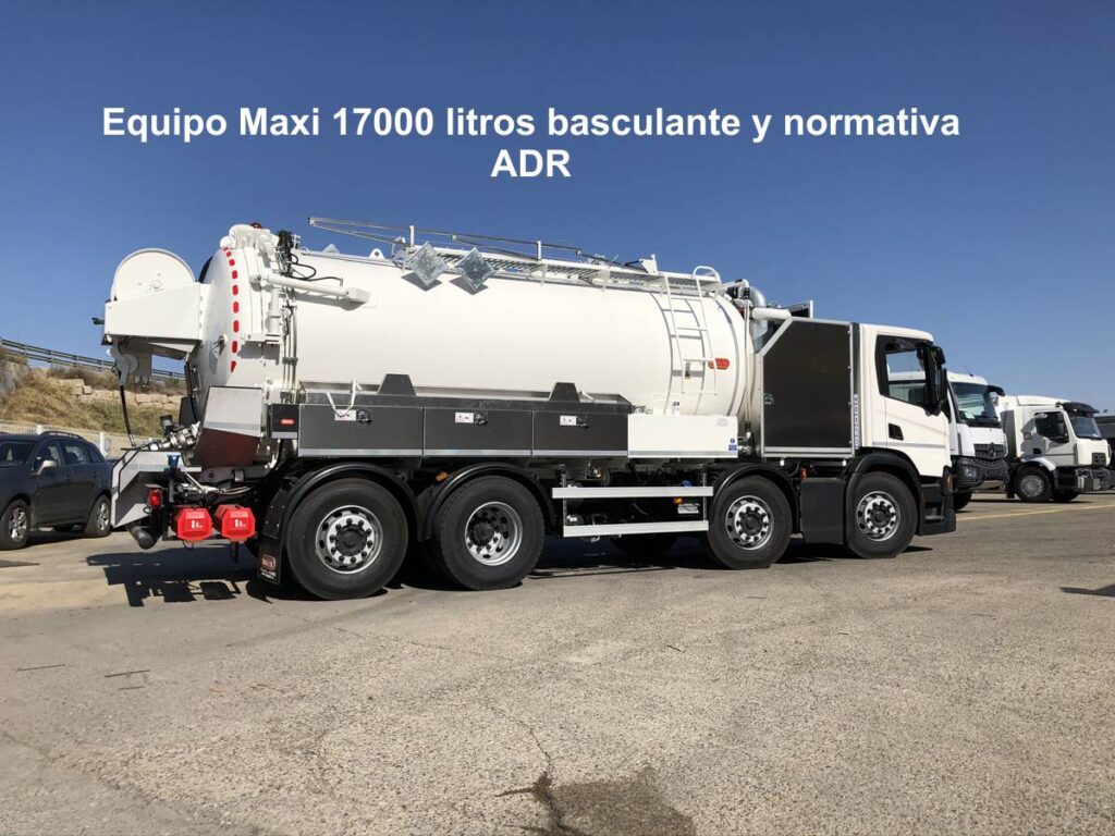 Camión de desatasco y limpieza con cisterna Rigual de 17000 litros con homologación ADR y dos compartimentos