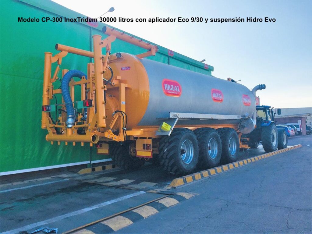 Cisterna rigual CP-300 InoxTridem 30000 litros con aplicador Eco 9_30 y suspensión Hidro Evo