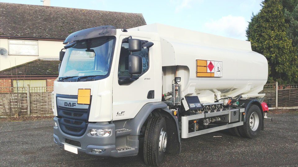 DAF LF 320 18 TONNER WITH 13000 LITRE 4 COMPARTMENT TANK