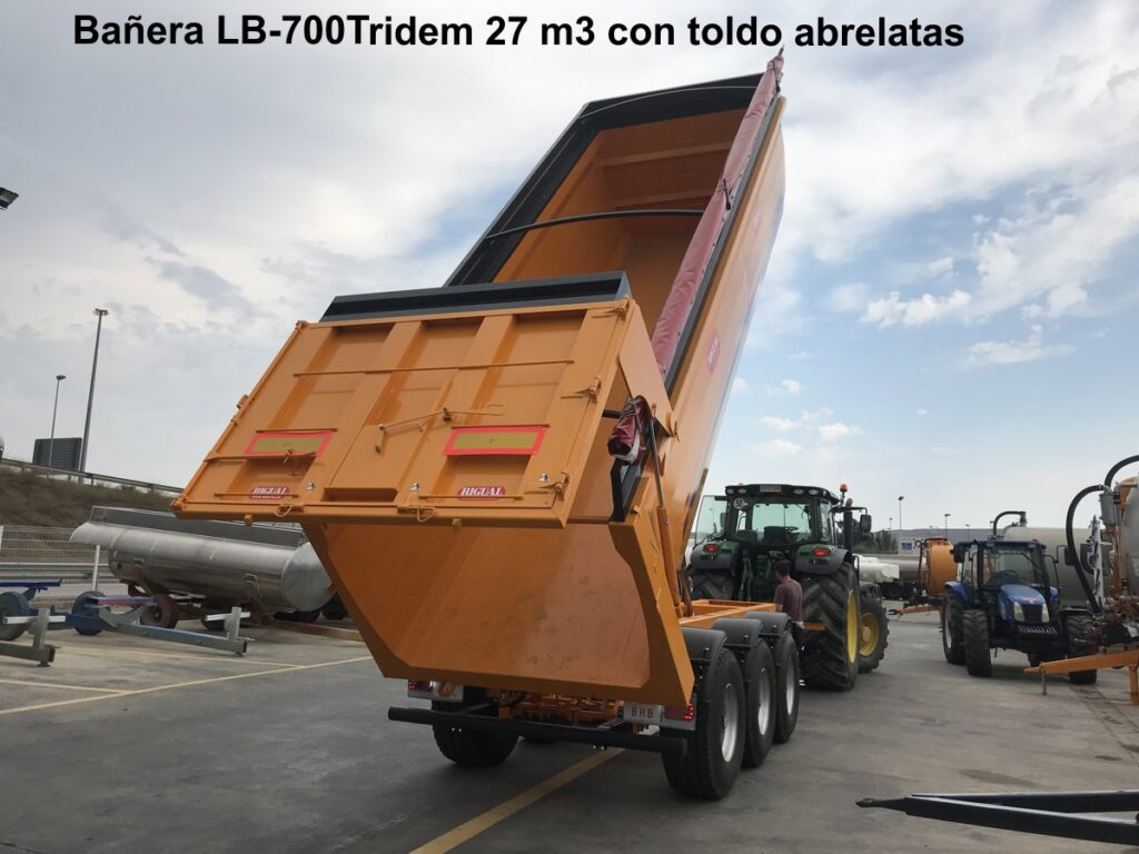 Bañera LB-700 tridem 27 m3 con toldo abrelatas