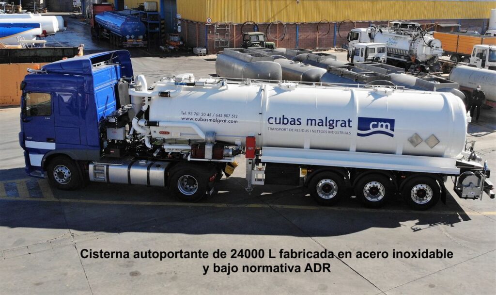 Cisterna autoportante Rigual de 24000 litros fabricada en inoxidable y ADR