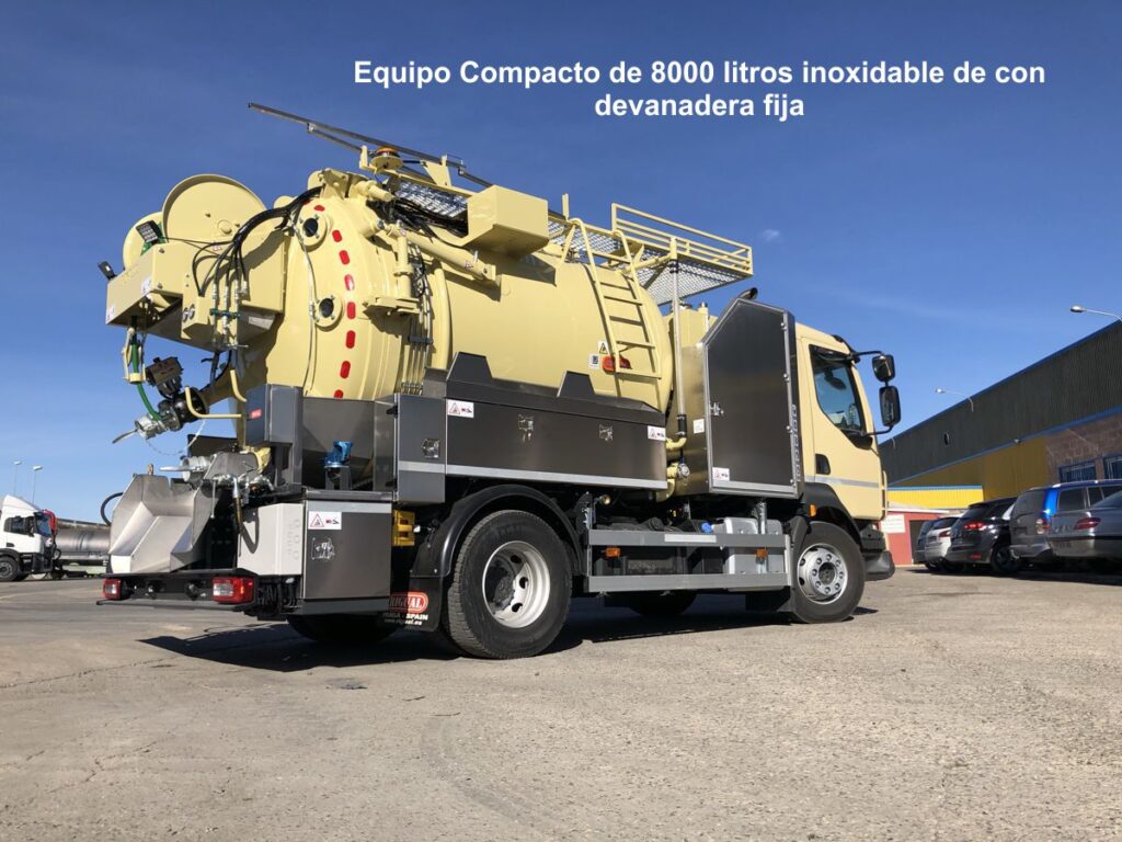 Camión mixto de desatasco y limpieza con cisterna inoxidable Rigual de 8000 litros