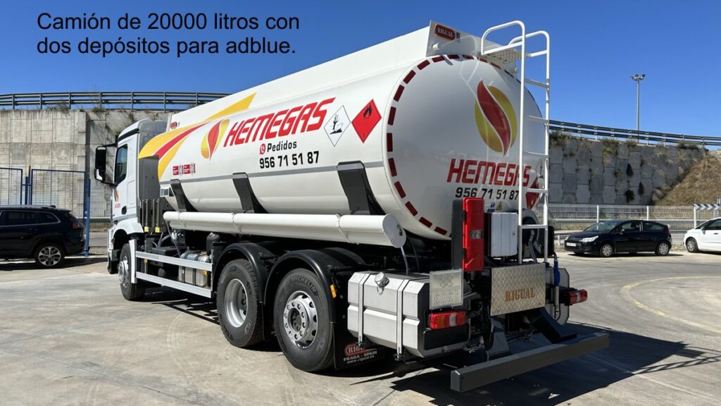 Camión con cisterna Rigual 20000 litros con dos depósitos de adblue