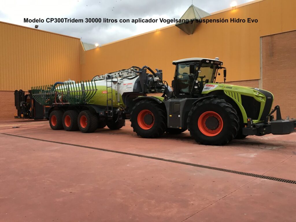 Cuba Rigual modelo CP-300 Tridem 30000 litros con aplicador Vogelsang y suspensión Hidro Evo