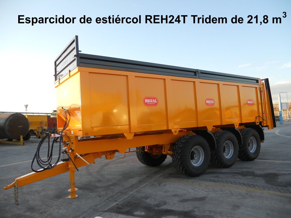 Esparcidor de estiércol rigual REH24T Tridem de 21,8 m