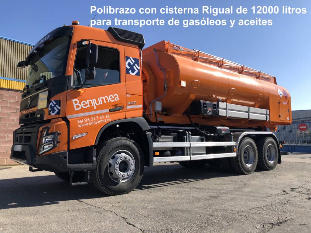 Polibrazo con cisterna Rigual de 12000 litros