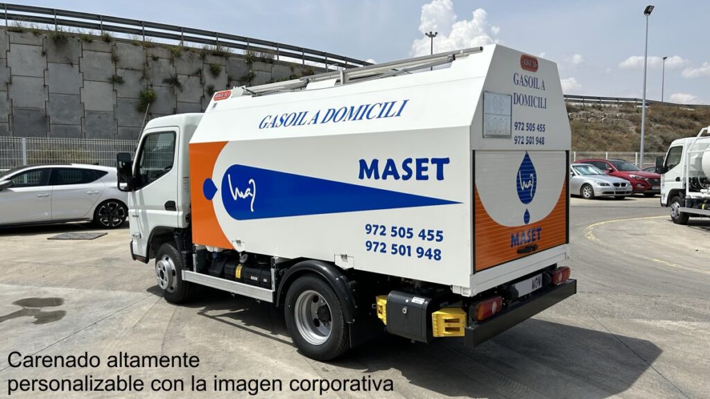 Cisterna 3000 litros sobre chasis Fuso