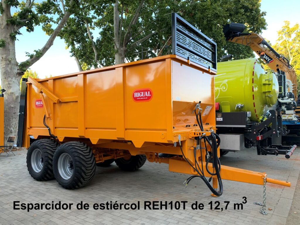 Remolque esparcidor de estiércol rigual modelo REH10 de 12,7 m