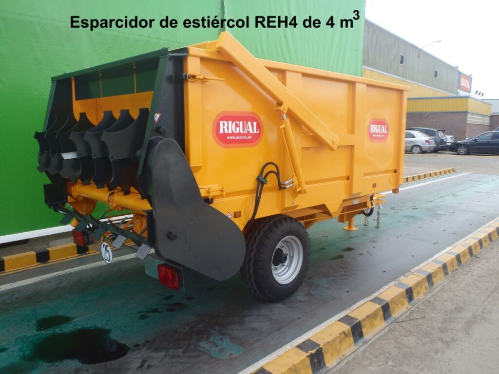 Esparcidor rigual de estiercol modelo REH4 de 4m3