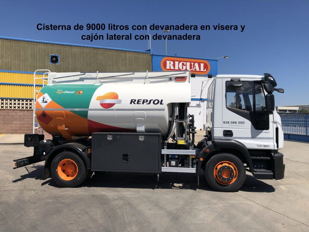 Cisterna Rigual de 9000 litros para el transporte de gas-oil y depositos de adblue