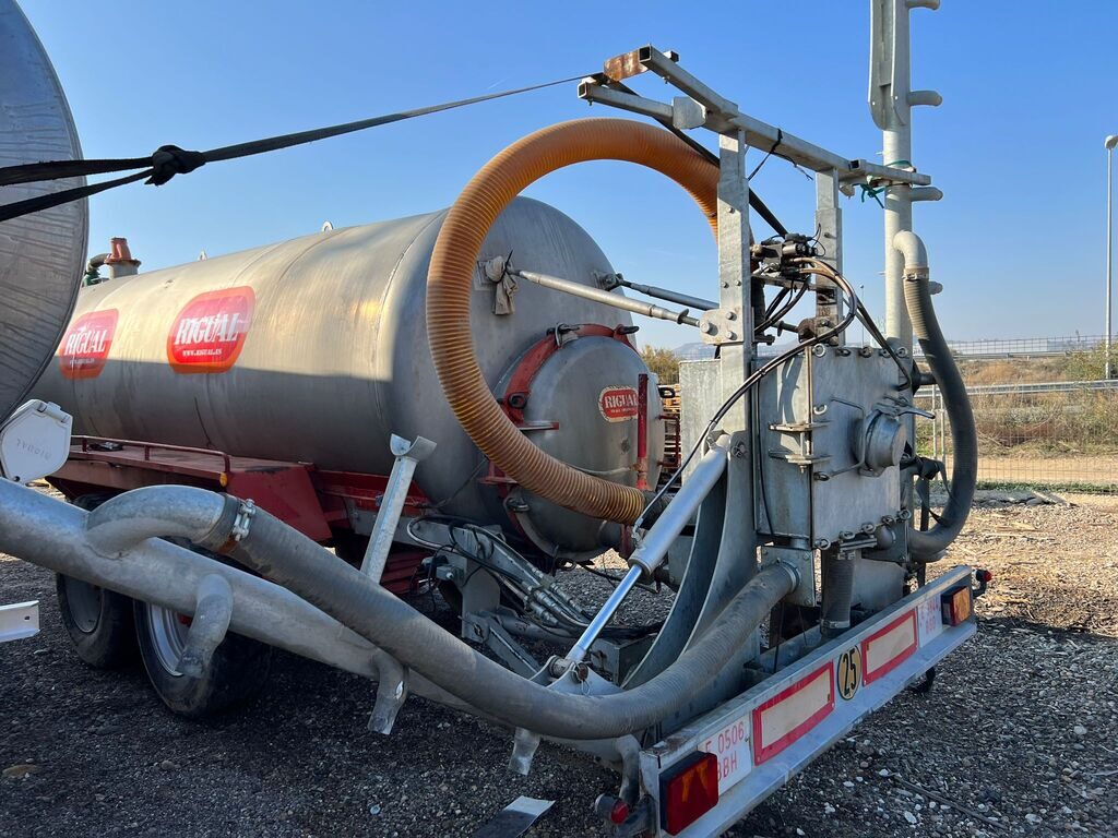 Cisterna inoxidable segunda mano Rigual de 12000 litros y con aplicador