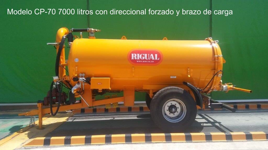 CP-70 7000 litros con direcional forzado y brazo de carga