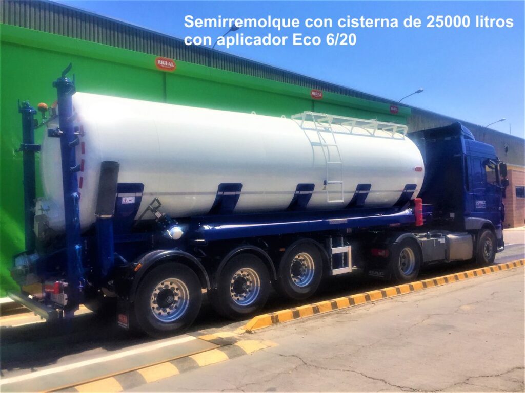 Semirremolque con cisterna rigual de 25000 litros con aplicador 6/20