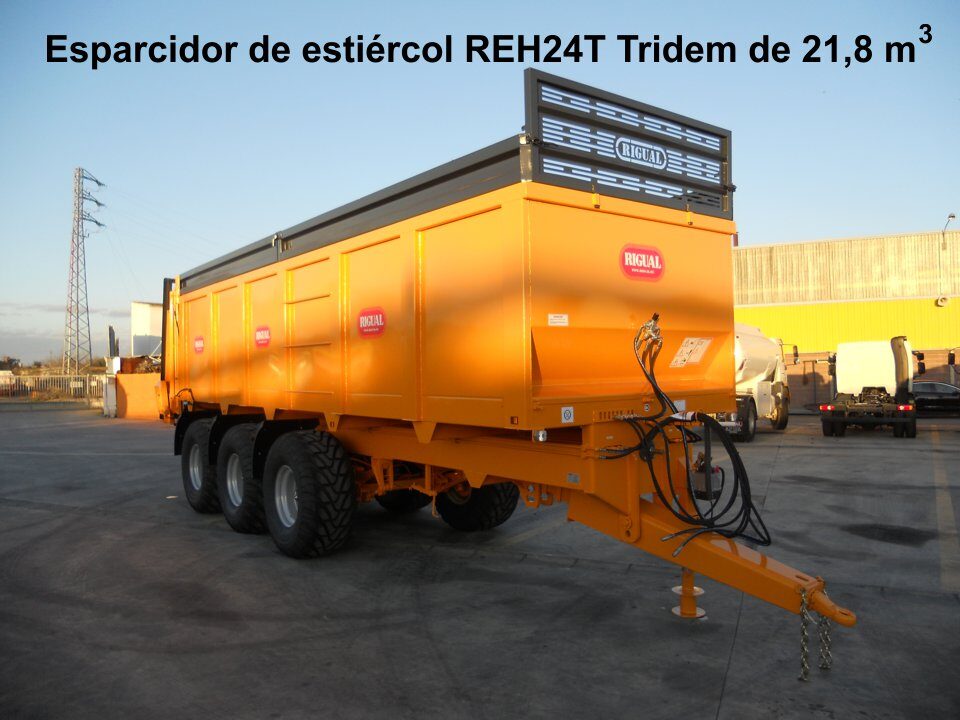 Esparcidor rigual de estiércol REH24T Tridem de 21,8 m