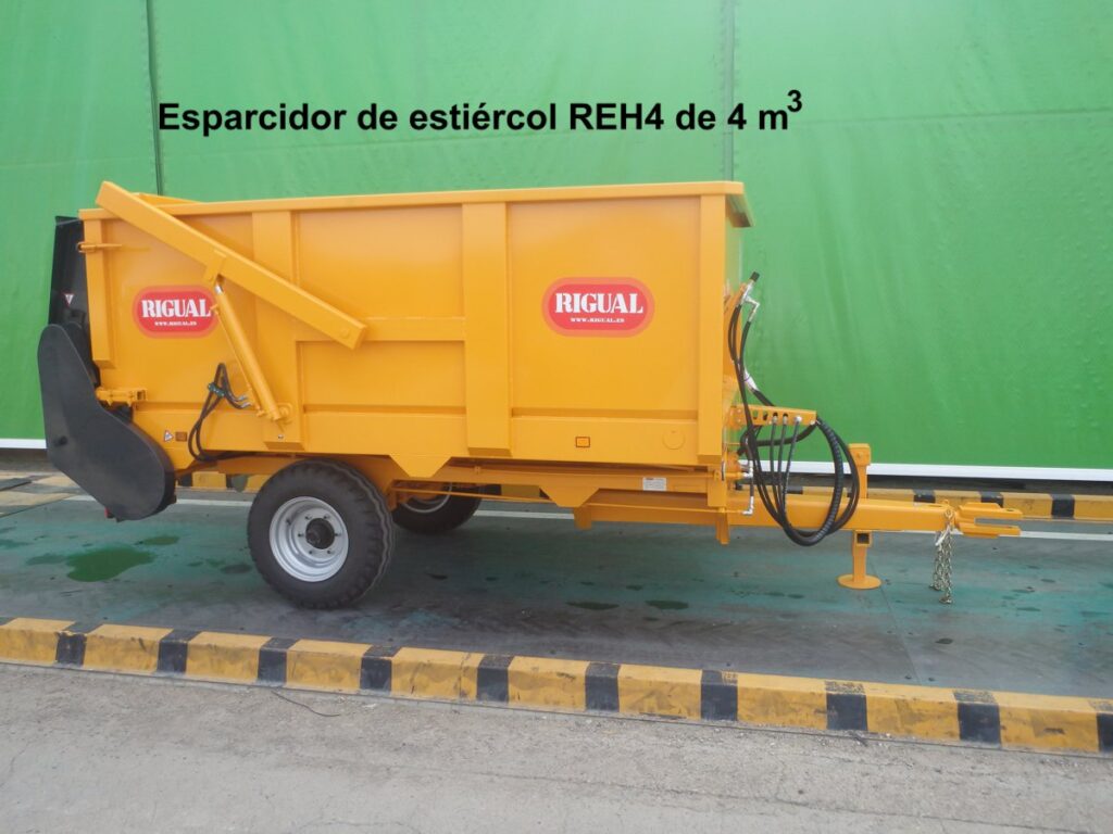 Remolque esparcidor rigual de estiércol modelo REH4 de 4m3