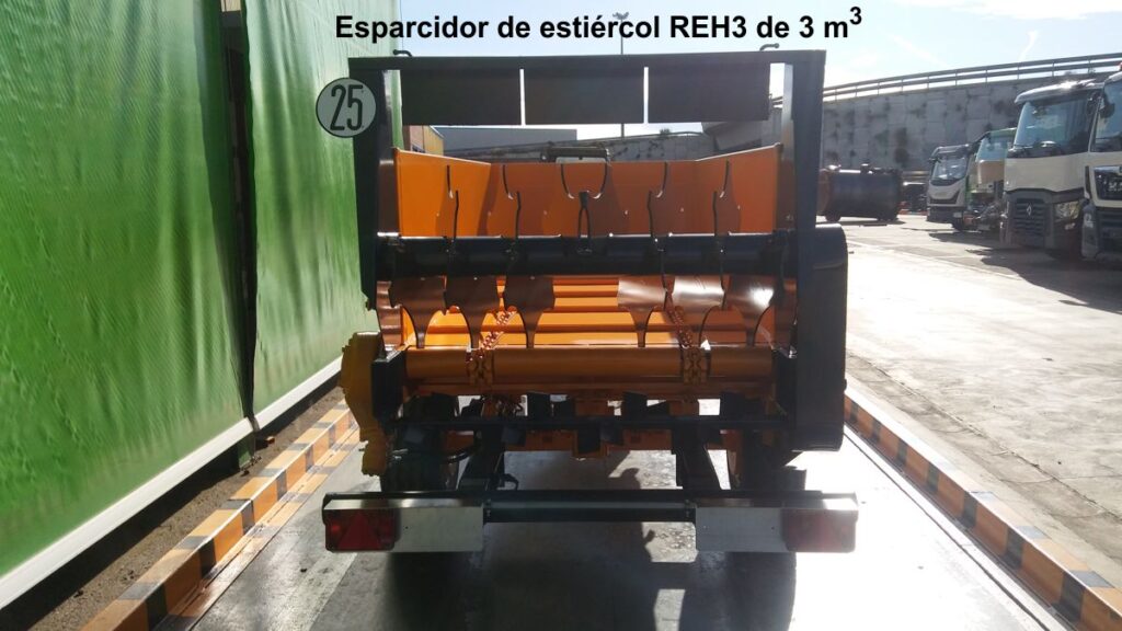 Esparcidor rigual de estiercol modelo REH3 de m3