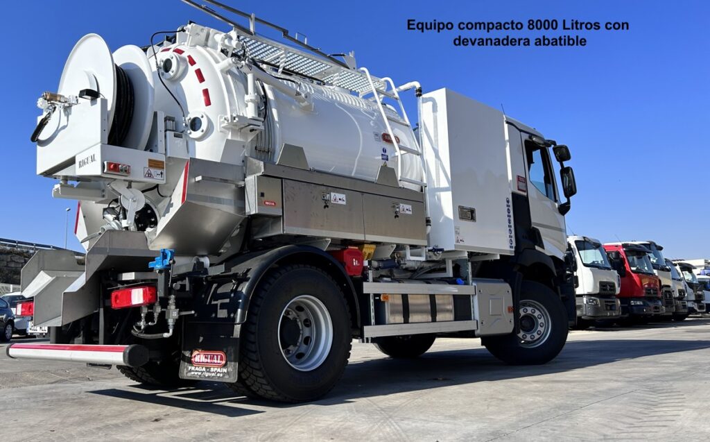 Equipo compacto 8000 litros con devanadera abatible