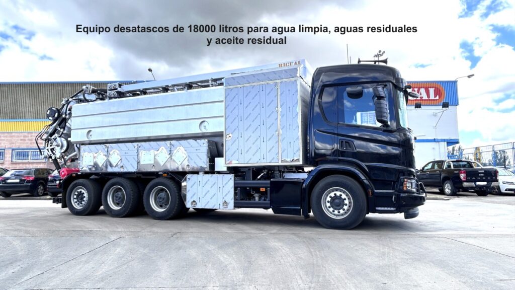 Equipo desatascos 18000 litros dividido en tres compartimentos