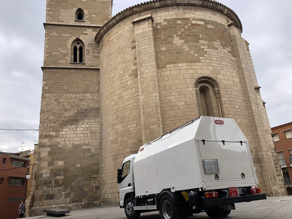 Cisterna de 3000 litros sobre Fuso