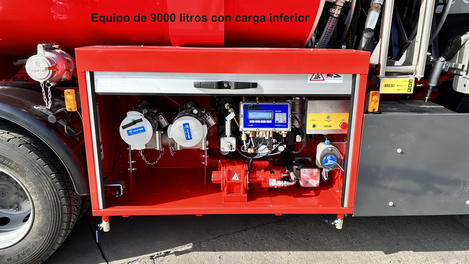 compartimento de bomba o sistema de carga/descarga en un camión cisterna