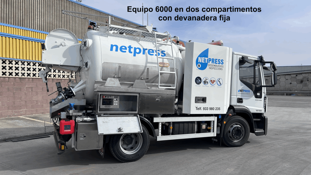 camión de limpieza y alcantarillado,