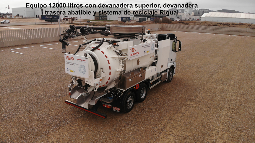 camión de desatasco y limpieza con sistema de reciclaje de agua Rigual de 12.000 litros