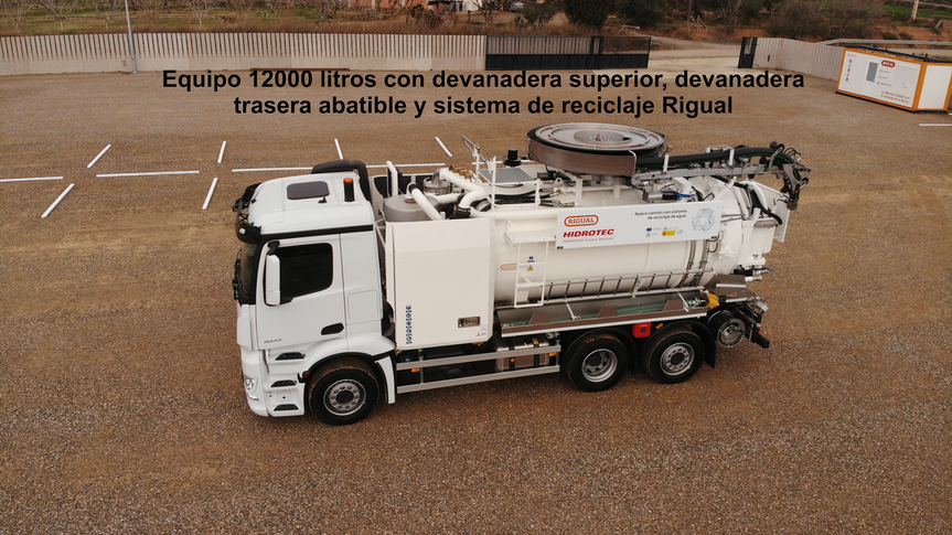camión de desatasco y limpieza con sistema de reciclaje de agua Rigual de 12.000 litros