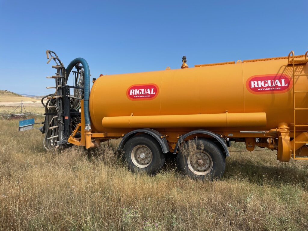 Cisterna segunda mano Rigual 20000 litros con aplicador Plus9/30