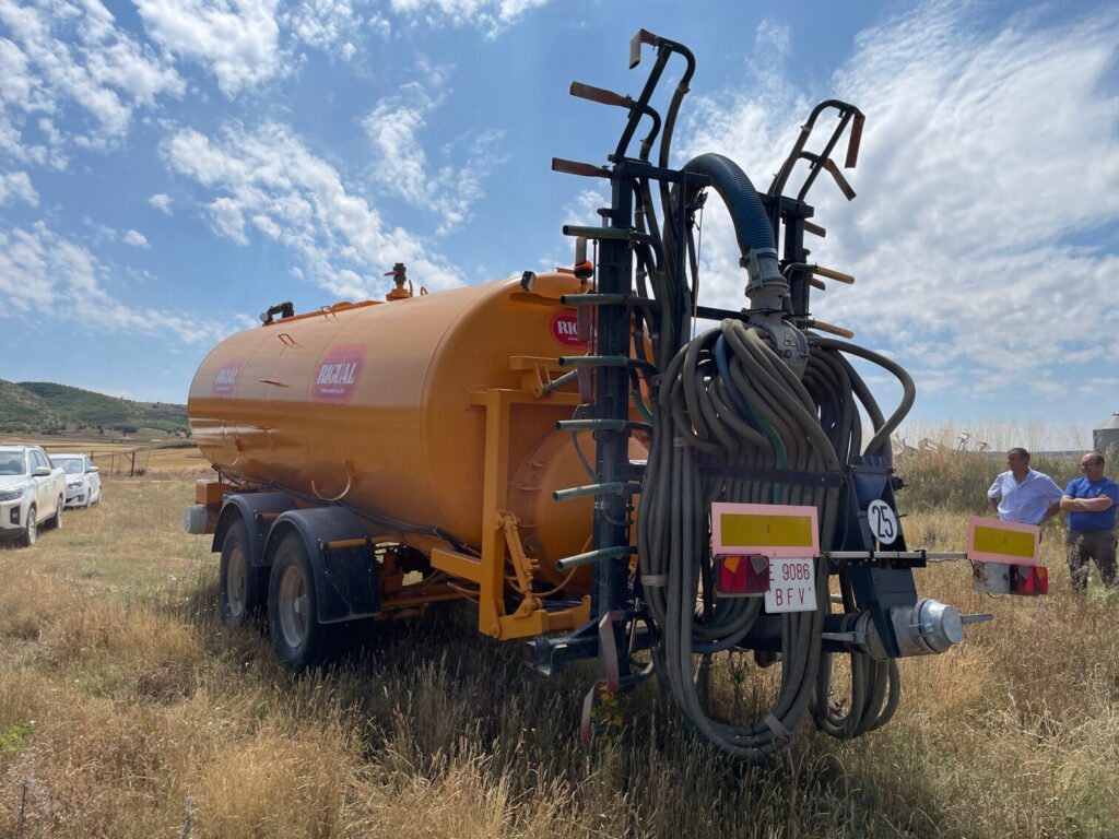 Cisterna usada Rigual 20000 litros con aplicador Plus9/30