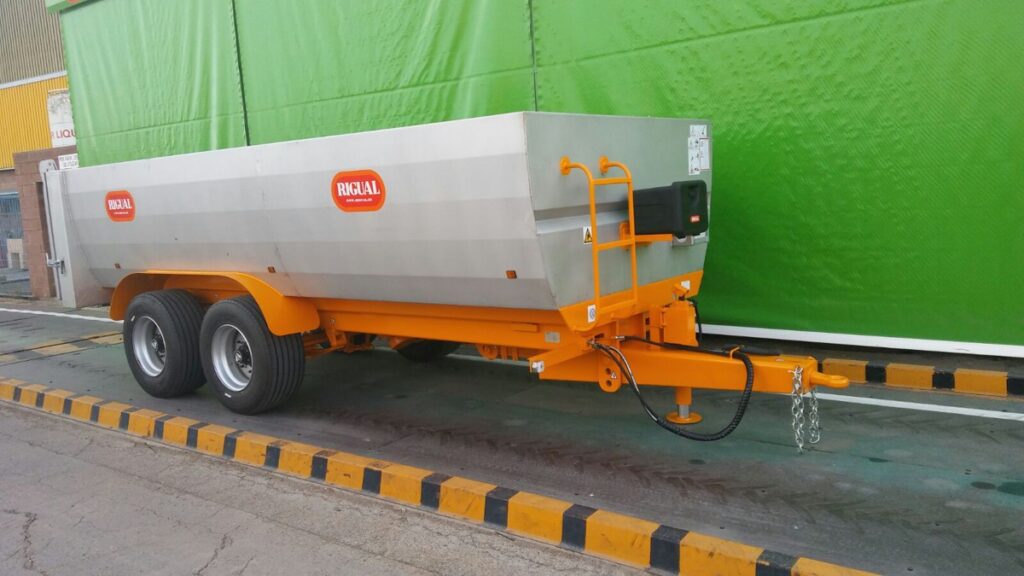 Bañera Rigual especial viña tandem con paso de rueda y rompeolas interior